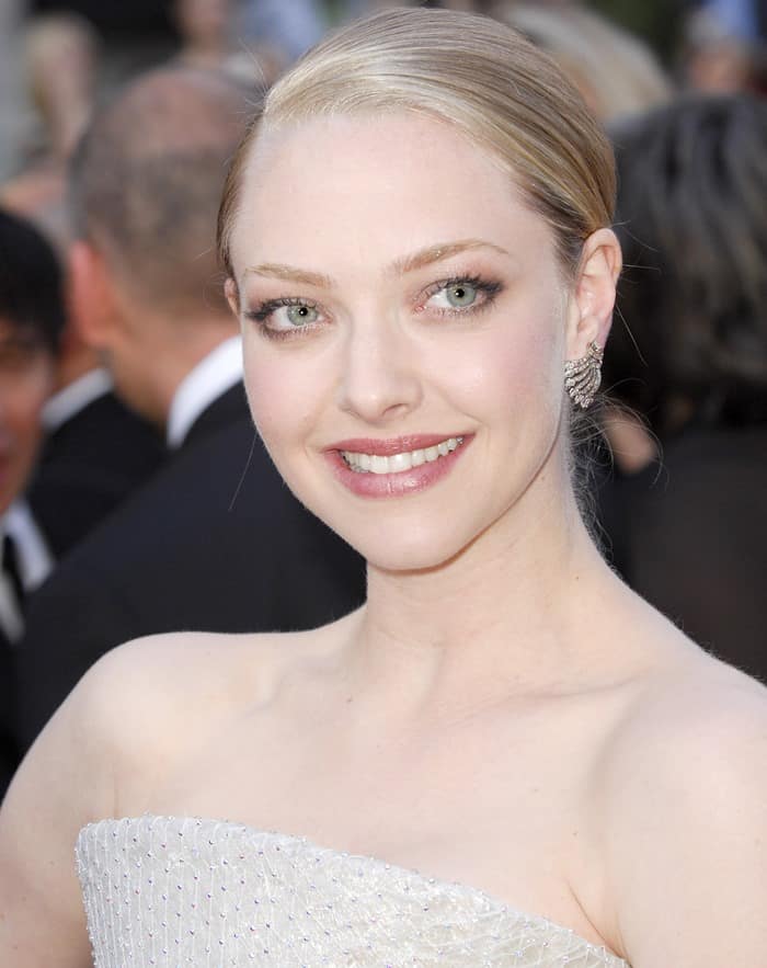 Amanda Seyfried in Giorgio Armani Privè at the 82nd Annual Academy Awards, Oscars, at the Kodak Theatre in Los Angeles, California on March 7, 2010