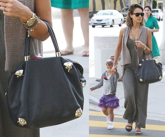 Jessica Alba and Honor Marie out and about in Beverly Hills Strolling through Beverly Hills: Jessica Alba elegantly accessorizes with her Viktor Rolf handbag alongside daughter Honor Marie, January 15, 2011