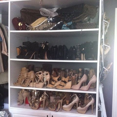 LeAnn Rimes's Shoes and Accessories LeAnn Rimes was engaged in spring cleaning, sharing updates and images on Twitter
