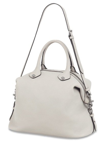 loewe-may-bag-2 Jessica Alba’s soft ivory Loewe “May” bag features the softly structured silhouette and understated leather craftsmanship that defined the Spanish house’s Stuart Vevers era