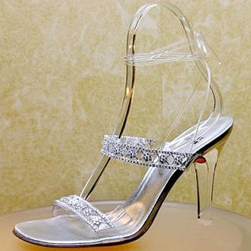 Stuart Weitzman Cinderella-Inspired Shoe Stuart Weitzman Cinderella-Inspired Shoes