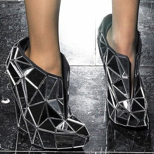 Andreia Chaves invisible shoes Andreia Chaves invisible shoes