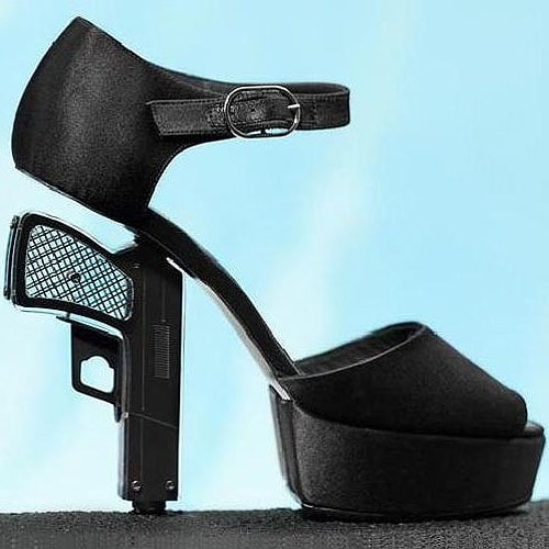 Chanel gun pumps Chanel gun-heeled pumps