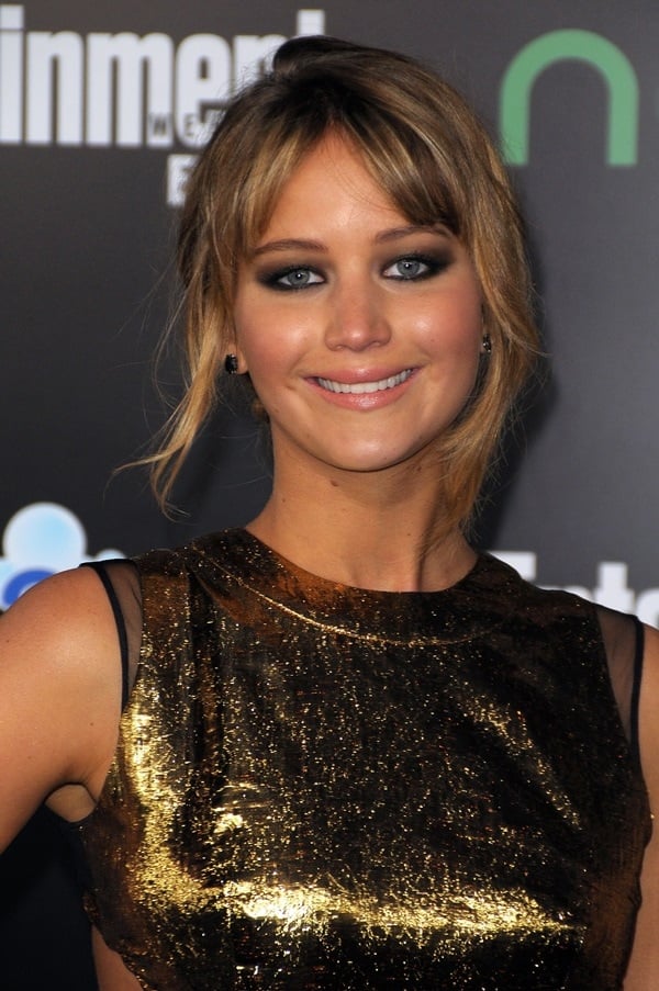 Jennifer Lawrence dazzled in a radiant gold ensemble at "The Hunger Games" world premiere in Los Angeles