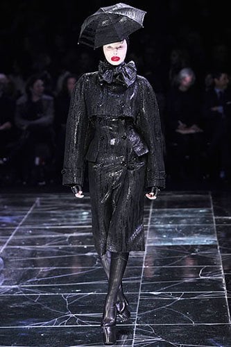 a look from Alexander McQueen Fall 2009 collection Alexander McQueen Fall 2009 RTW collection