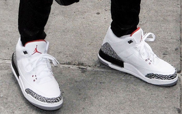Kim Kardashian in white Nike sneakers