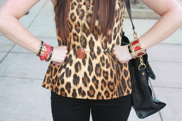 Lisa toted a Michael Kors bag for a refined city chic finish