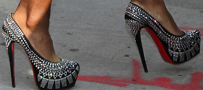Serena Williams shows off her feet in Christian Louboutin's 'Decorapump' shoes