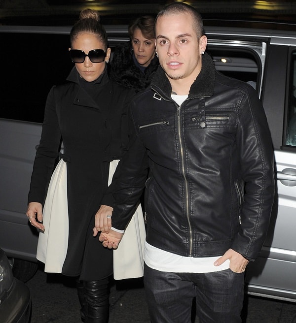 Jennifer Lopez and her boyfriend Casper Smart leave Charlotte Street Hotel in London on October 23, 2012
