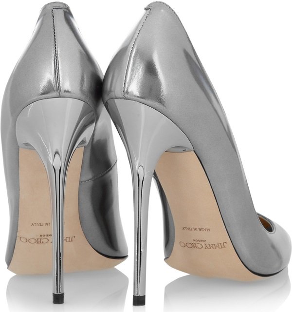 The mirror-finish heel and sleek metallic leather construction highlight the sculptural elegance of Jimmy Choo’s iconic “Anouk” stiletto pumps
