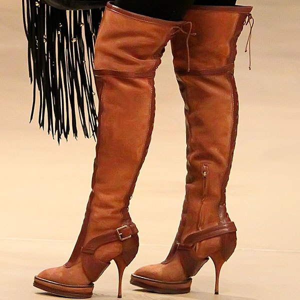 Megan Fox in Christian Dior Intrigante Megan Fox rocks Christian Dior Intrigante over-the-knee boots