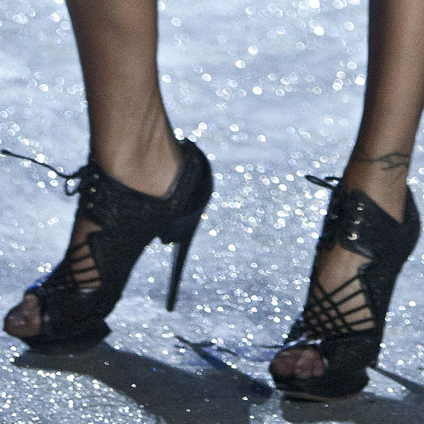 Nicholas Kirkwood shoes 2012 Victoria's Secret Fashion Show Brazilian model Isabeli Fontana wears black shoes by Nicholas Kirkwood