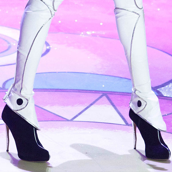 Nicholas Kirkwood shoes 2012 Victoria's Secret Fashion Show English supermodel Jourdan Dunn wearing black crystal heels