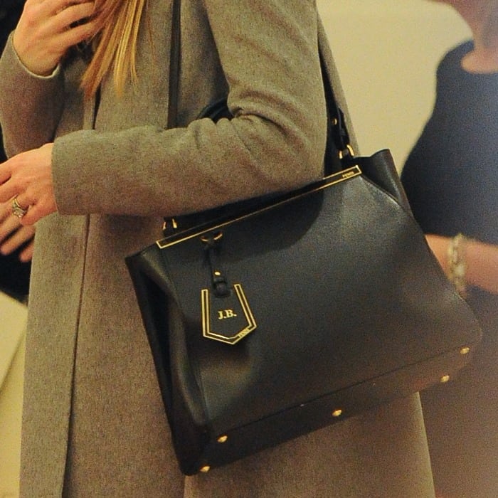Jessica Biel totes a black Fendi 2jours Elite leather shopper