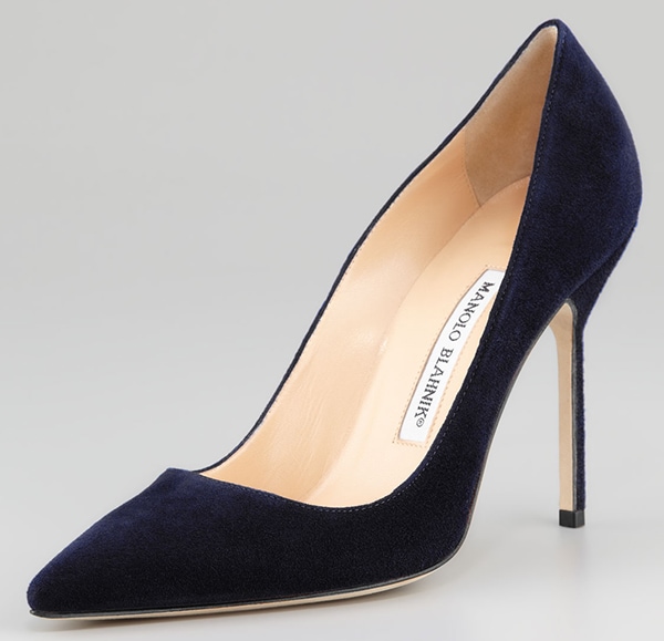 Manolo Blahnik BB Suede Pumps in Navy