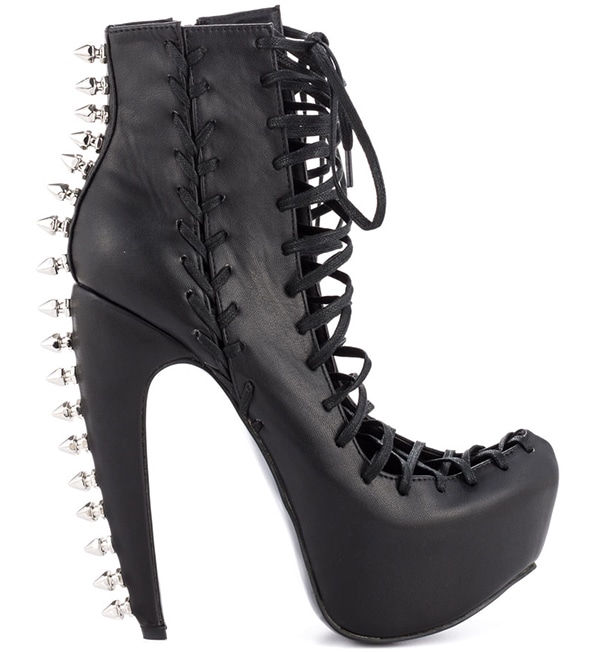 Privileged "Kempton" Booties in Black