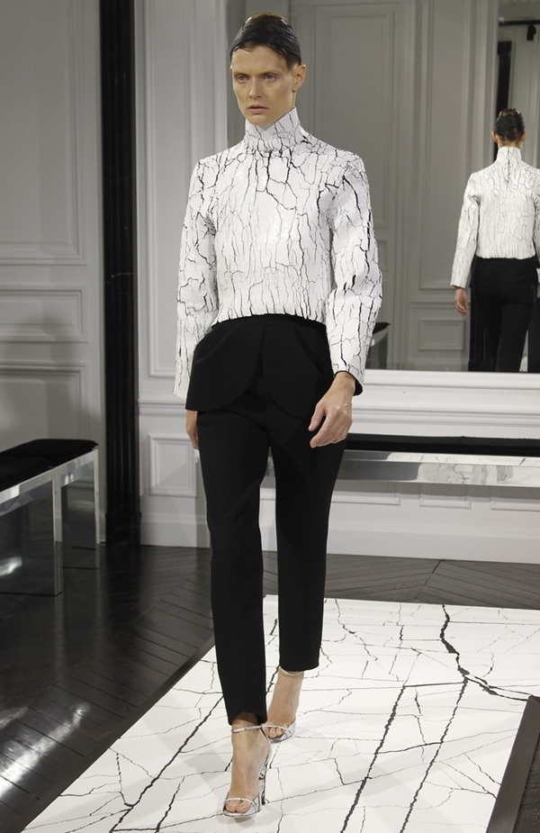 Lady Gaga's marbled-effect Balenciaga sweater from the Fall/Winter 2013 collection showcases her signature style