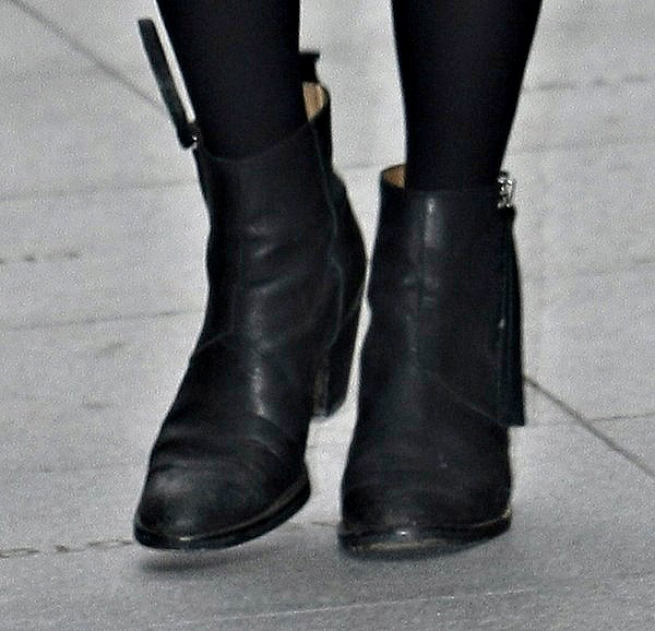 Fearne Cotton keeps her BBC Radio 1 street style grounded with worn-in black ankle boots
