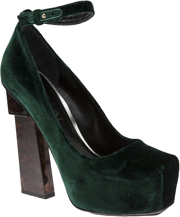 Aperlai "Geisha Doll" Pump in Forest Green