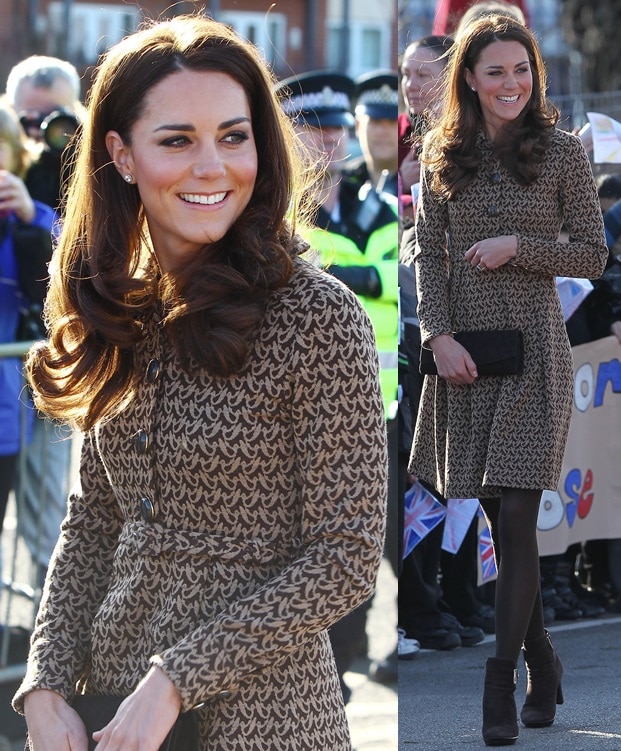Catherine, Duchess of Cambridge arrives at Rose Hill Primary School during a visit to Oxford on February 21, 2012 in Oxford, England