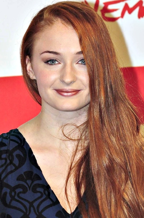 Sophie Turner's beautiful red hair was swept to one side
