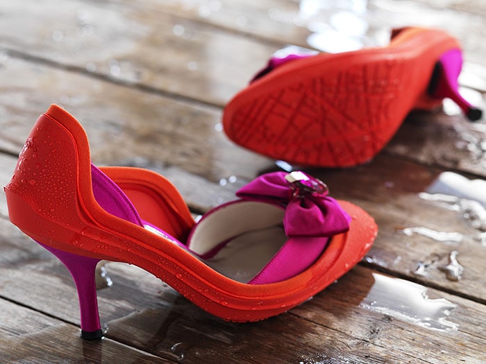 THAT SHOE LOOKS HANDY!