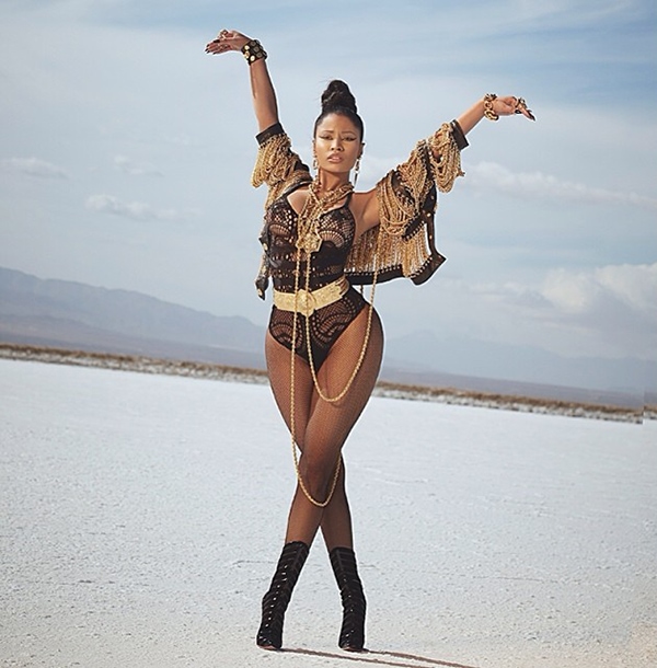 Nicki Minaj flaunting her curves for Lookin Ass Nigga