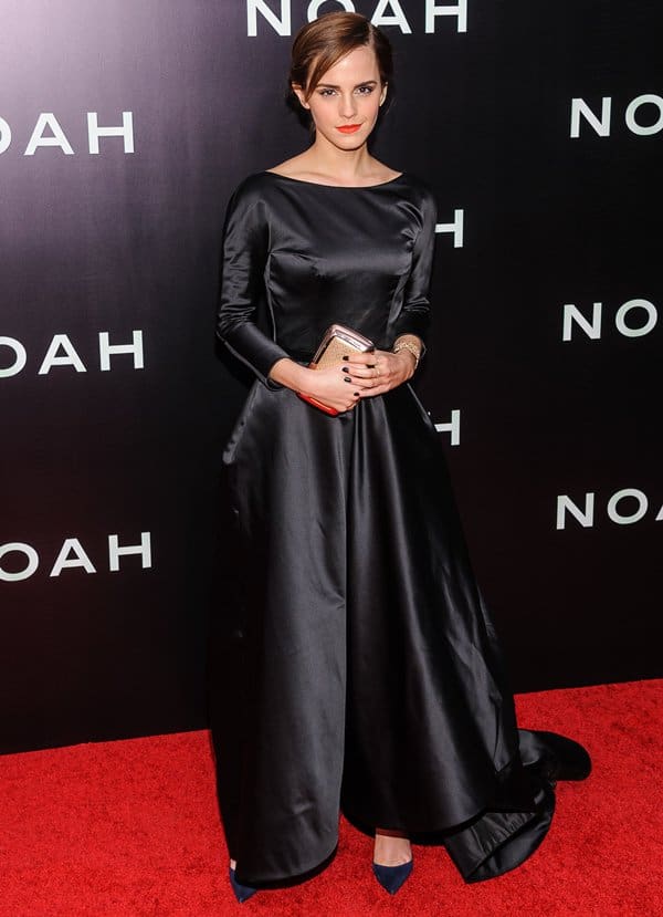 Emma Watson dazzles in a dramatic Oscar de la Renta Fall 2014 gown, perfectly styled with an Ana Khouri ear cuff and Aurelie Biderman cuff, at the Noah New York premiere on March 26, 2014