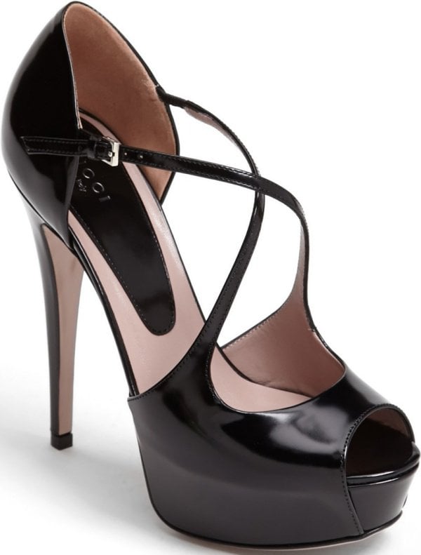 Gucci "Lili" Pumps in Black Patent Leather