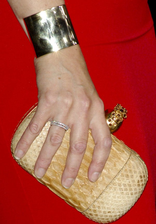 Kate Winslet's nude punk skull clutch from Alexander McQueen