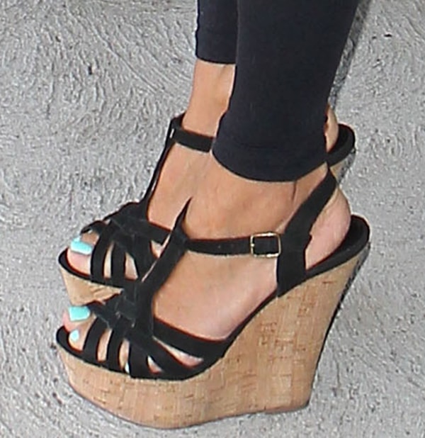 Eva Longoria wearing Steve Madden wedge sandals