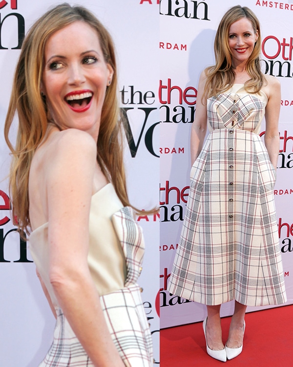 Leslie Mann brings playful polish to the Amsterdam premiere in a checkered Delpozo strapless dress, balancing classic tailoring with an easy, red-carpet smile