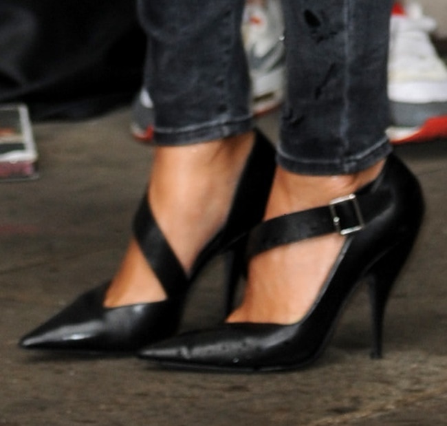 A close-up of Nicole's Narciso Rodriguez pointy pumps