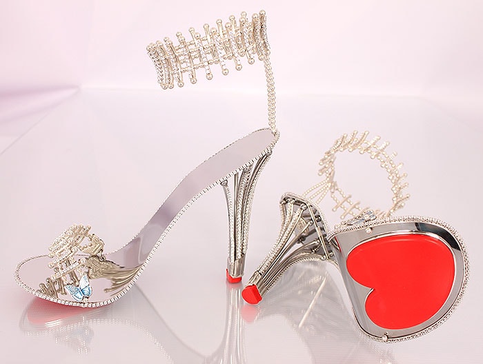 Removable and replaceable pads at the soles and heel tips guarantee that the heels will last forever