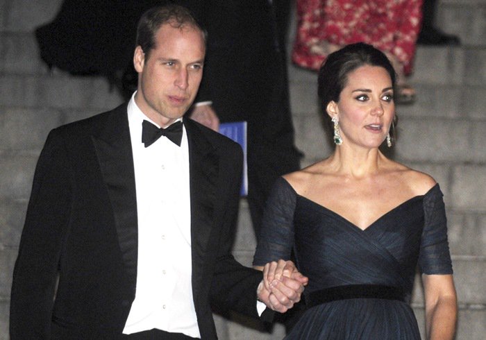 Catherine, Duchess of Cambridge, stuns in a dark green Jenny Packham gown while arriving at the St. Andrews 600th Anniversary Dinner with Prince William at the Metropolitan Museum of Art in New York