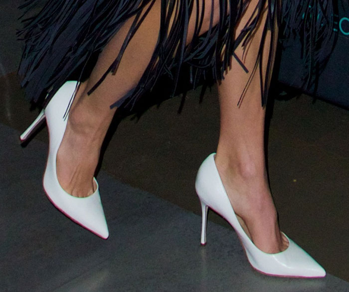 Nikki Reed's hot feet in Sergio Rossi Godiva Jasmine pumps