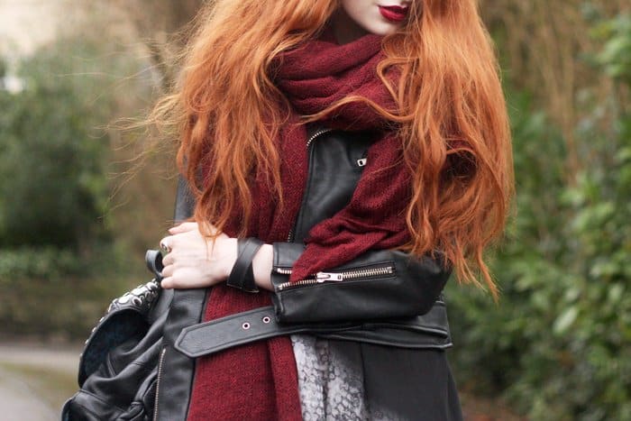 Olivia's exceptionally stunning red lips and fashion sense