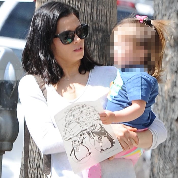 Jenna Dewan steps out in Studio City with 21-month-old Everly, the duo turning heads in subtly coordinated outfits during their March 10, 2015 outing