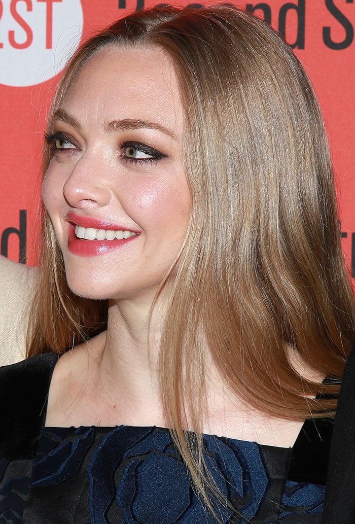 Amanda Seyfried wore sultry eye makeup and glossy lipstick