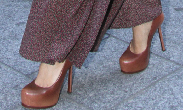 Salma Hayek rocking classic YSL "Tribute Two" platform pumps