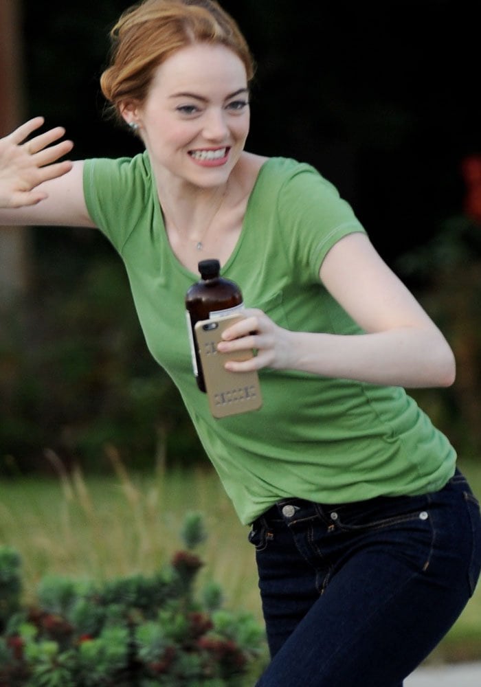 Emma Stone having fun on the set of La La Land in Pasadena on August 18, 2015