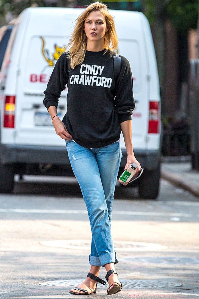 Karlie Kloss looks like a top model as she waits for a taxi on a New York City street