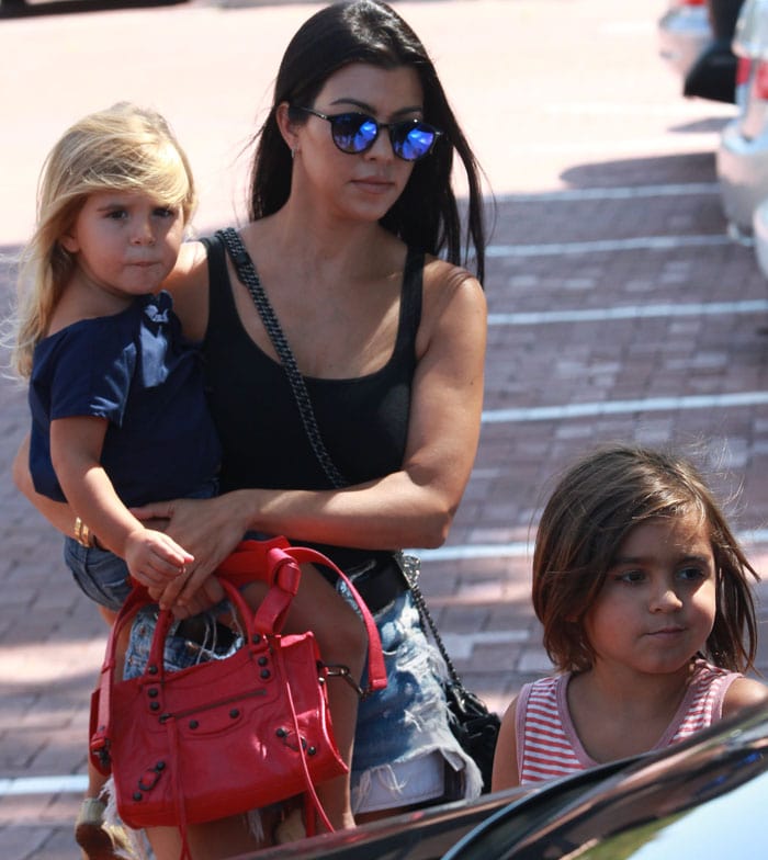Kourtney Kardashian attends the Malibu Kiwanis Chili Cookoff with her children in Malibu, Beverly Hills on September 5, 2015