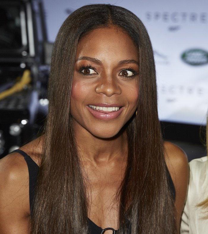 Naomie Harris in a black lace-up gown from the David Koma Resort 2016