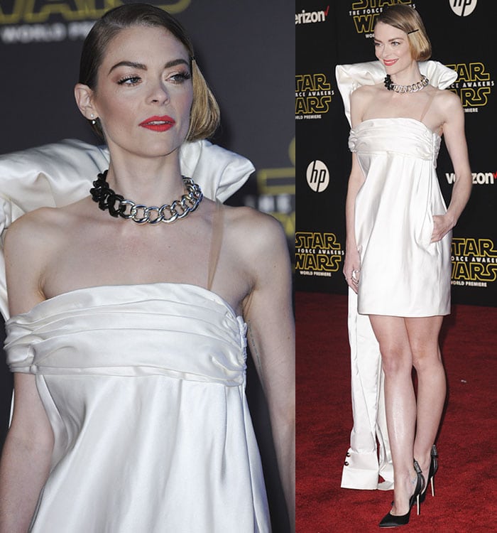 Jaime King wears a chunky chain necklace and a Monse dress at the premiere of "Star Wars: The Force Awakens"