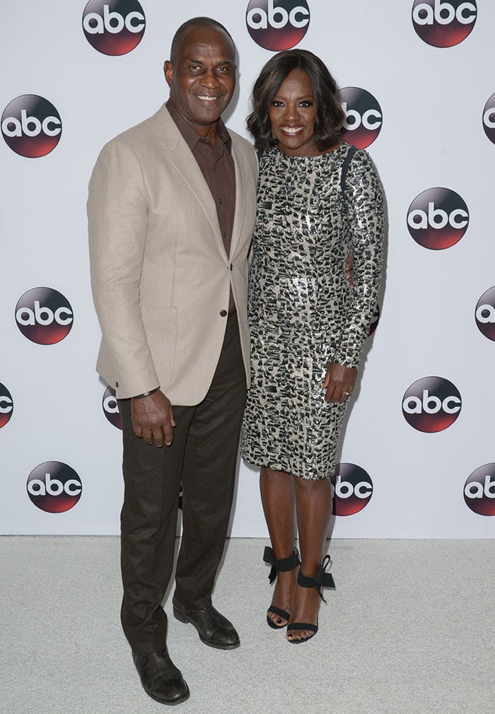 Julius Tennon and his wife Viola Davis posed together at the Disney/ABC 2016 TCA Winter Press Tour — Tennon stood taller despite Davis’ chic black bow-strap heels and sequined fitted dress
