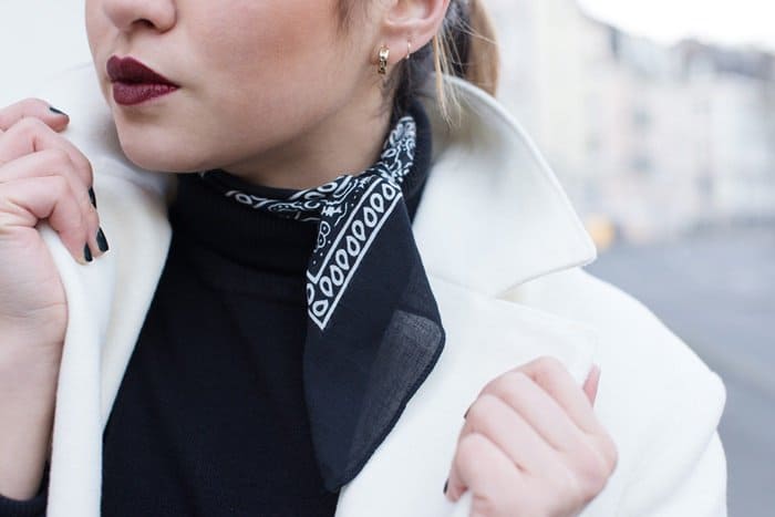 Romina's bandanna-styled look