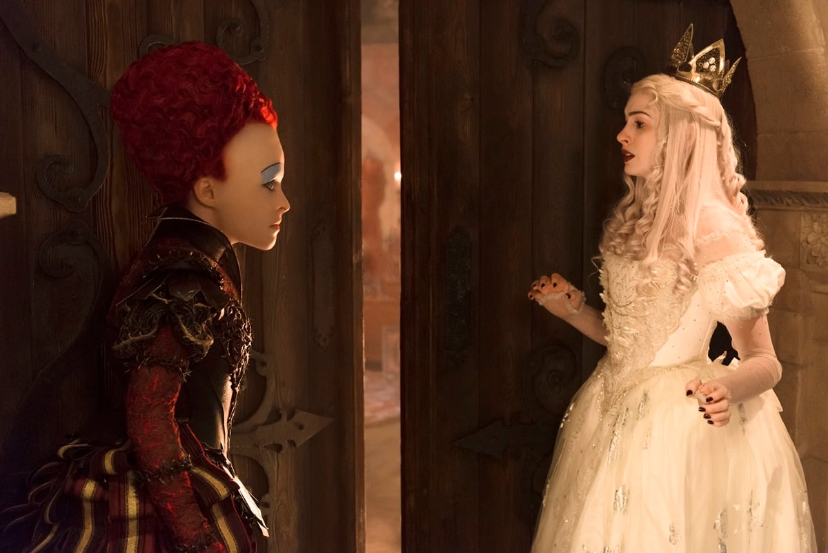 Despite an age gap of almost 17 years, Anne Hathaway and Helena Bonham Carter play sisters of roughly the same age in the 2016 American live-action/animated fantasy adventure film Alice Through the Looking Glass