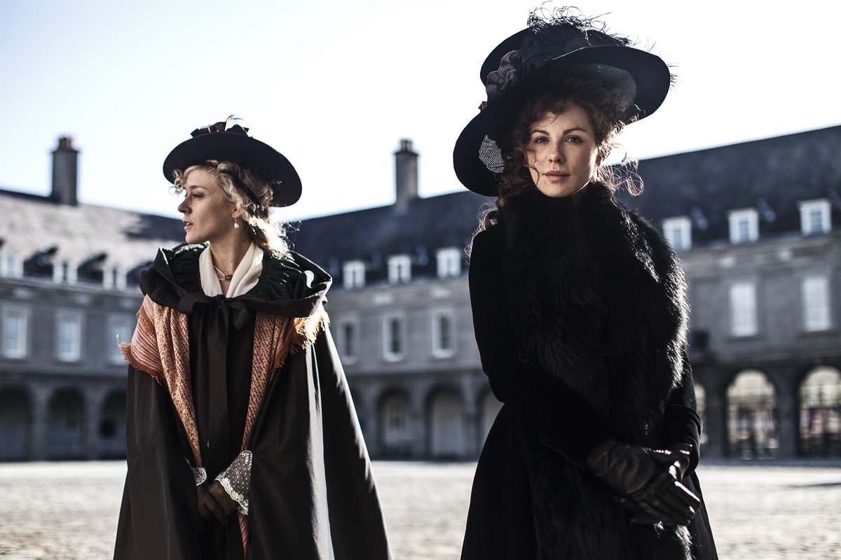 Kate Beckinsale as Lady Susan Vernon and Chloë Sevigny as Alicia Johnson in the 2016 period comedy film Love Friendship