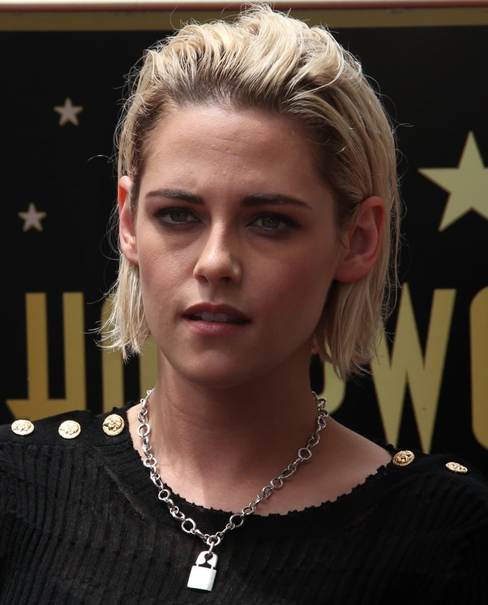 Kristen Stewart accessorizes her Chanel Pre-Fall 2016 look with Jillian Dempsey’s silver Punk Lock necklace